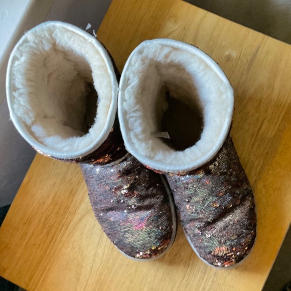 UGG Sequin Boots Size 7 - Picture 2 of 6